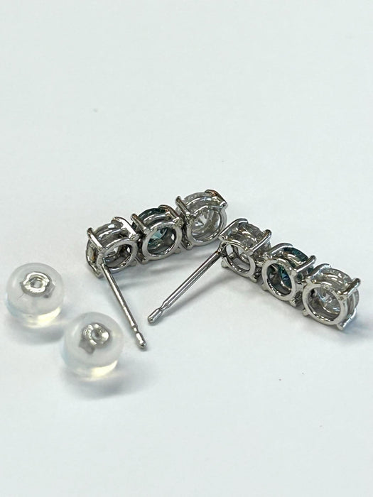 NO BRAND Blue & White Diamond Stud Earrings
