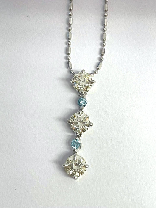 NO BRAND Blue and White Diamond Necklace