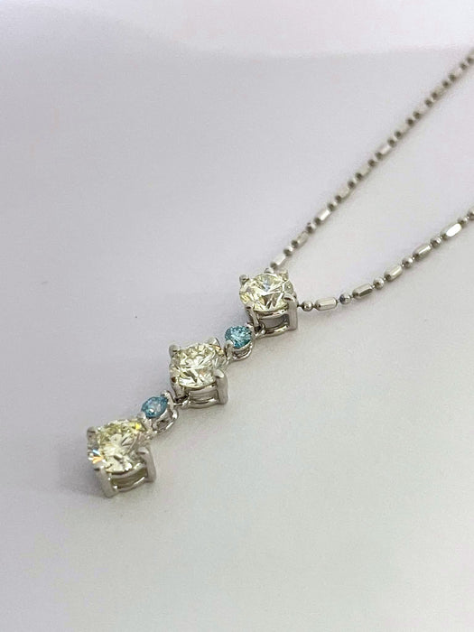 NO BRAND Blue and White Diamond Necklace
