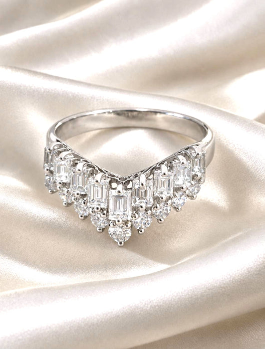 NO BRAND V Baguette Diamond Ring