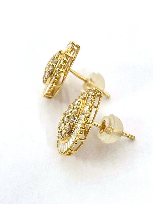 NO BRAND Pear Shape Diamond Stud Earrings