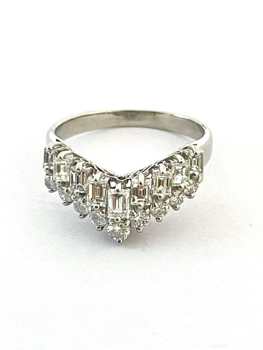 NO BRAND V Baguette Diamond Ring