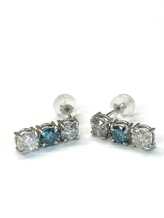 NO BRAND Blue & White Diamond Stud Earrings