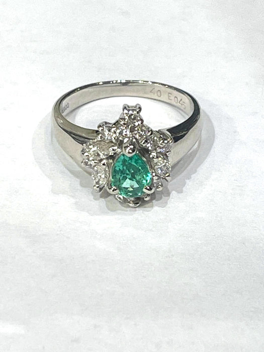NO BRAND Emerald & Cluster Diamond Ring