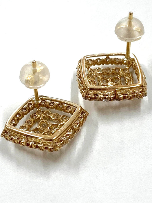 NO BRAND Square Cluster Diamond Stud Earrings