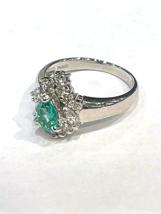 NO BRAND Emerald & Cluster Diamond Ring