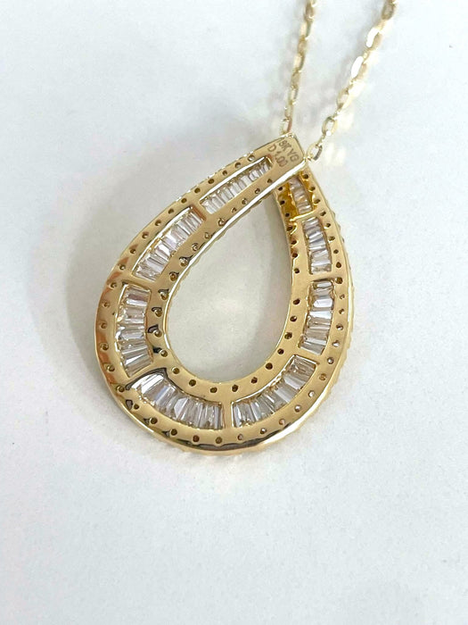 NO BRAND Pear Shape Baguette Diamond Necklace