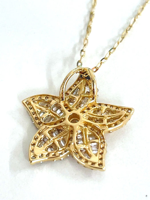 NO BRAND Star Baguette Diamond Necklace