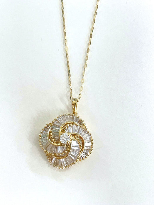 NO BRAND Spiral Baguette Diamond Necklace