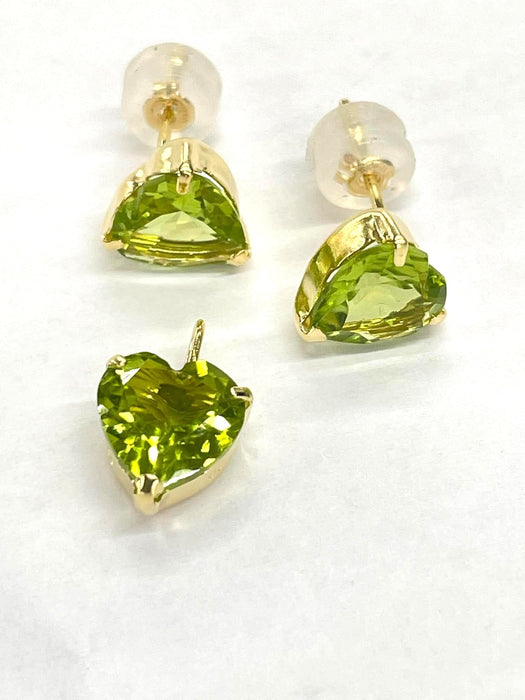 NO BRAND Heart Peridot Top Pendant & Stud Earrings (SET)