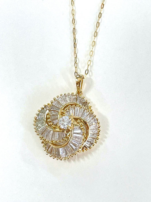 NO BRAND Spiral Baguette Diamond Necklace