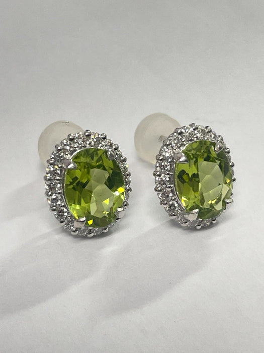 NO BRAND Peridot & Diamond Stud Earrings