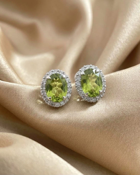 NO BRAND Peridot & Diamond Stud Earrings