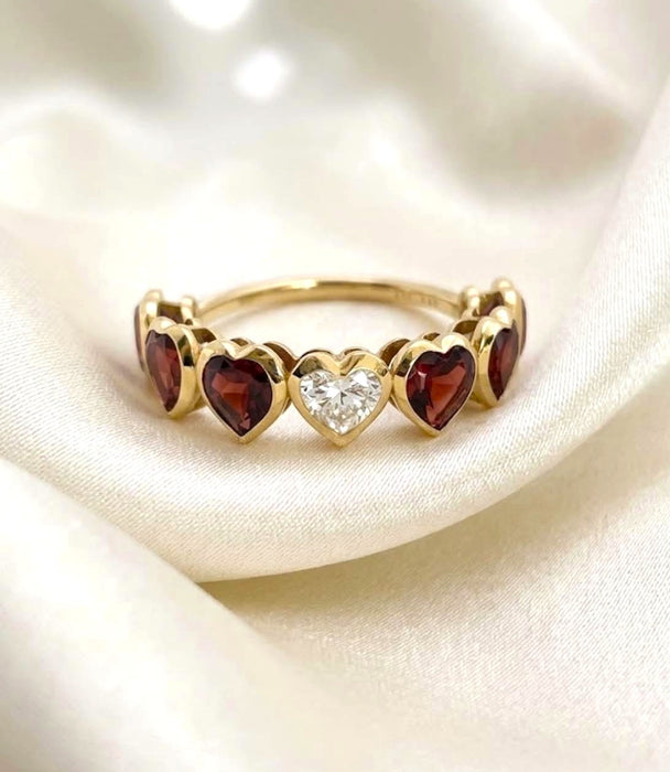 NO BRAND Heart Red Garnet & Diamond Ring