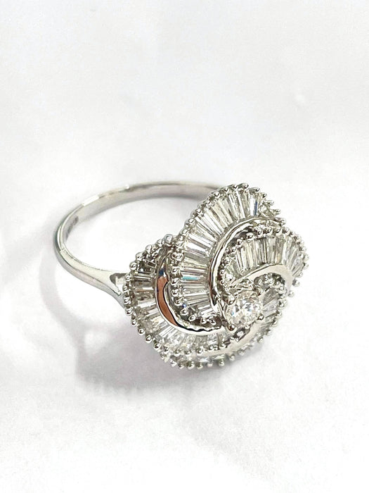 NO BRAND Spiral Baguette Diamond Ring