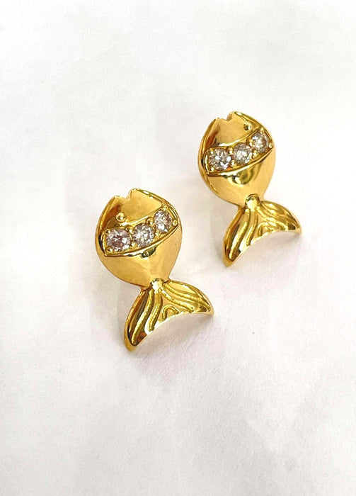 NO BRAND Fish-Shaped 3P Diamond Stud Earrings