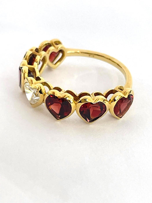 NO BRAND Heart Red Garnet & Diamond Ring