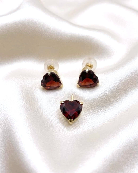 NO BRAND Heart Red Garnet Top Pendant & Stud Earrings (SET)