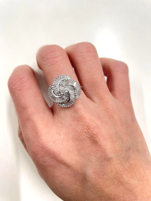 NO BRAND Spiral Baguette Diamond Ring