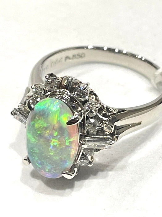 NO BRAND Opal & Diamond Ring