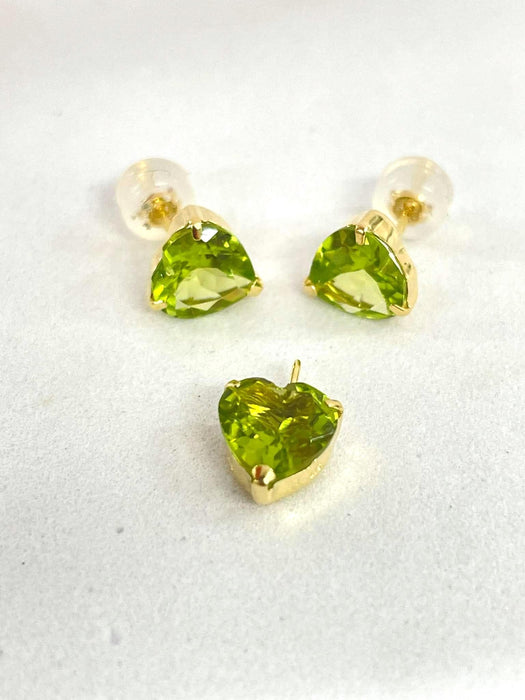 NO BRAND Heart Peridot Top Pendant & Stud Earrings (SET)