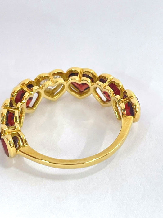 NO BRAND Heart Red Garnet & Diamond Ring