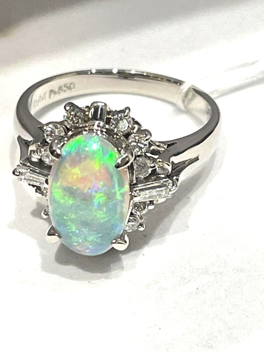 NO BRAND Opal & Diamond Ring