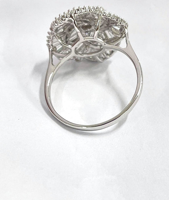 NO BRAND Spiral Baguette Diamond Ring