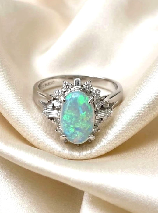 NO BRAND Opal & Diamond Ring