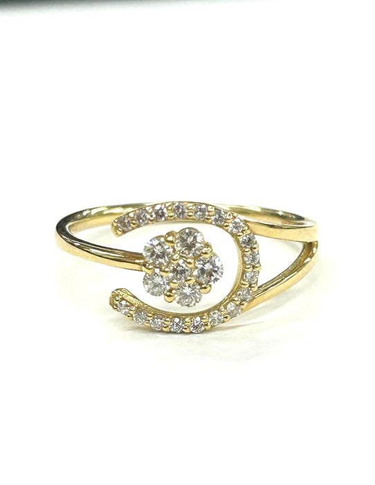 NO BRAND Horseshoe & Rositas Cluster Diamond Ring