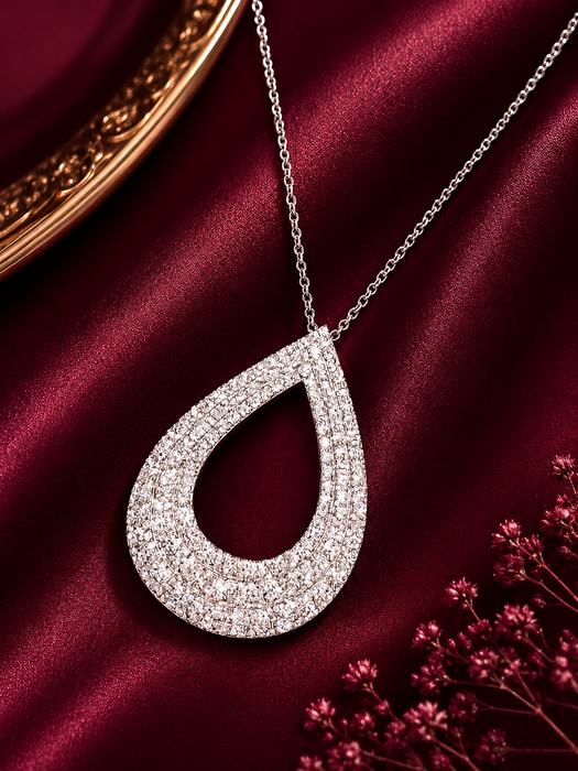 NO BRAND Pear Shape Cluster Diamond Necklace