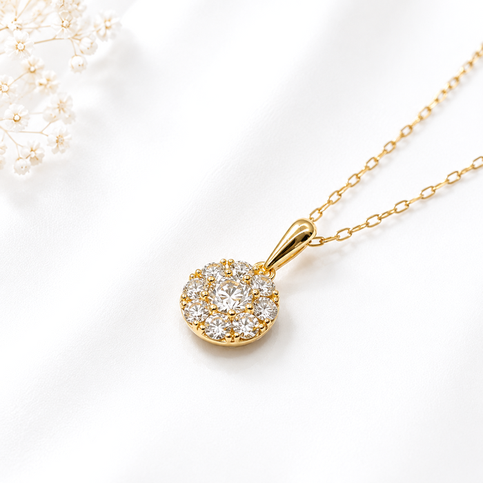 NO BRAND Round Cluster Diamond Necklace