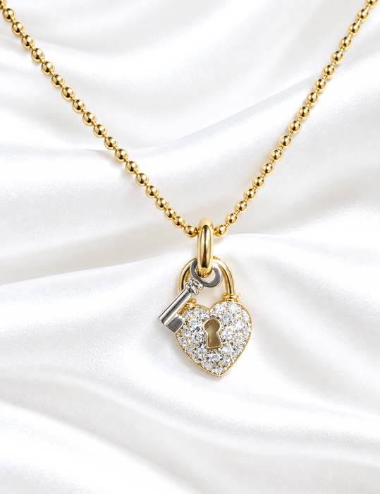 NO BRAND Heart Key Cluster Diamond Necklace