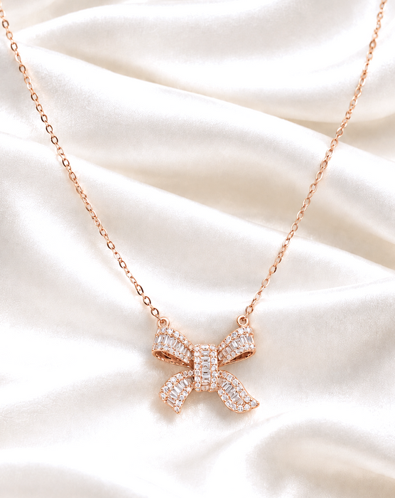 NO BRAND Bow Baguette Diamond Necklace