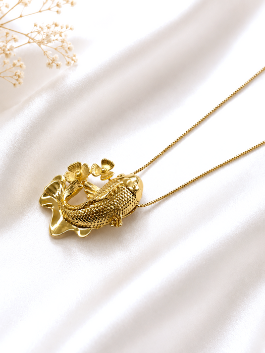 NO BRAND Koi Fish Diamond Necklace