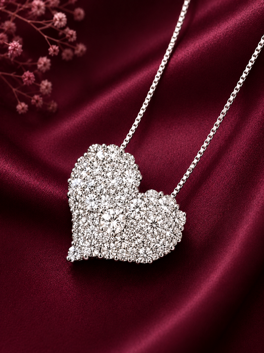 NO BRAND Heart Cluster Diamond Necklace