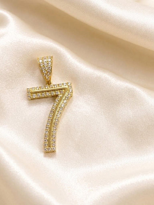 NO BRAND Number 7 Diamond Top Pendant