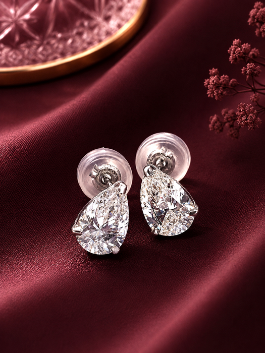 NO BRAND Pear Shape Diamond Stud Earrings